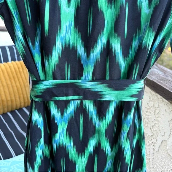 Scoop Black And Green Dress - Picture 4 of 16